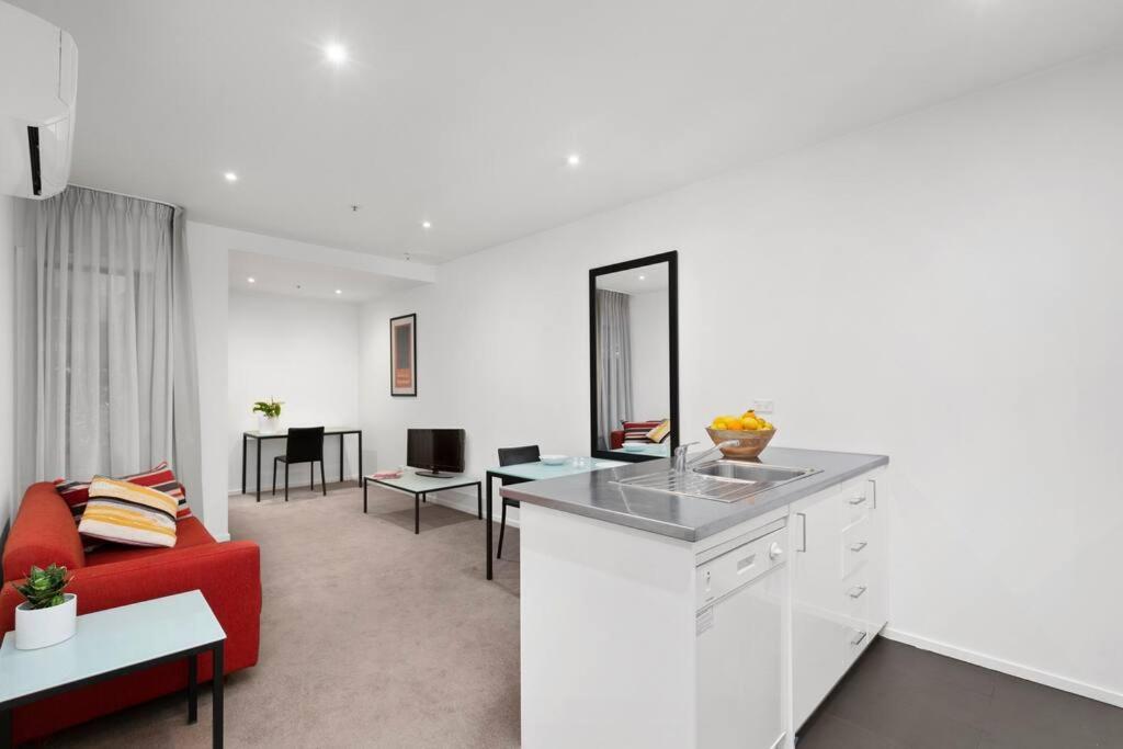 108 Astral Apartments Melbourne Eksteriør billede